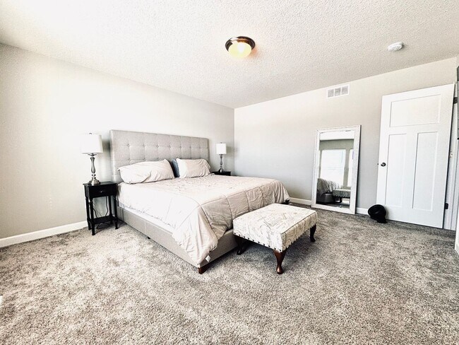 Building Photo - Beautiful and Spacious 4 Bedroom Home / New Construction!