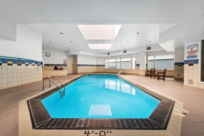 Building Photo - One Pacific Tower - 1 bedroom + den