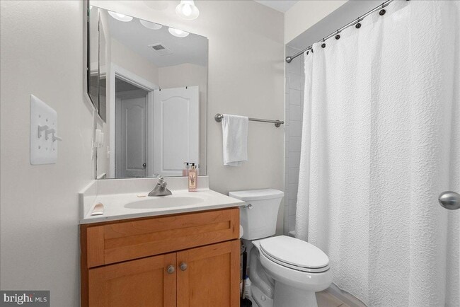 Building Photo - 20589 Myers Pl