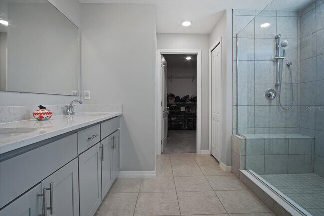 Building Photo - 1171 Oak Bluff Dr