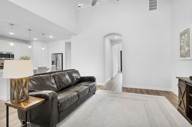 Building Photo - 440 Flowering Lotus Ct