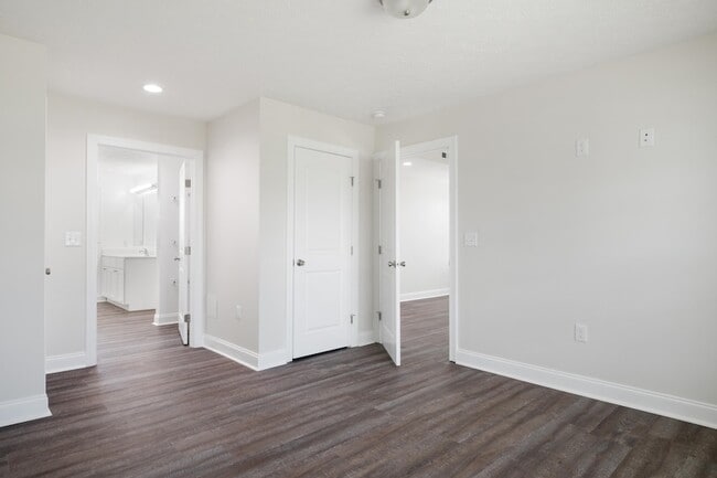 Building Photo - 455 Skylar Dr