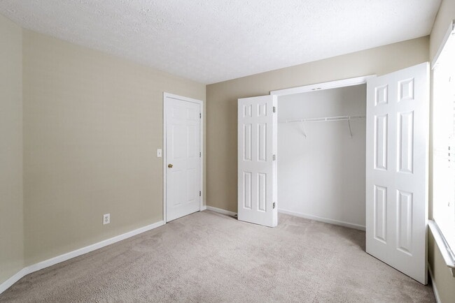 Building Photo - 3998 Oak Glenn Dr