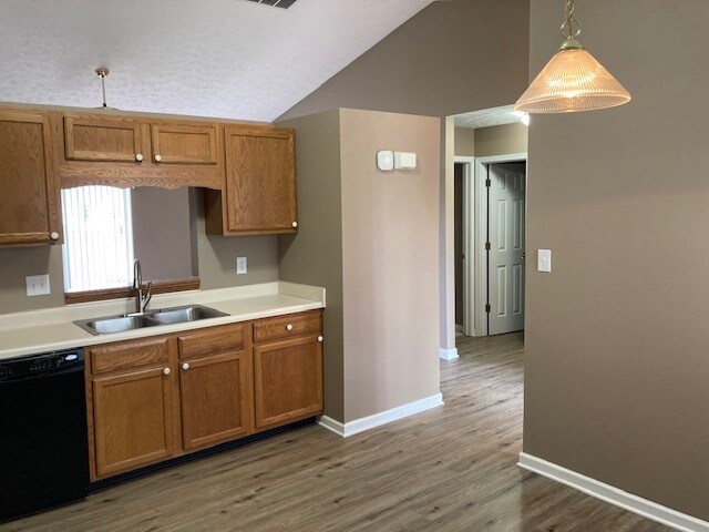 Building Photo - 1094 Taurus Ln