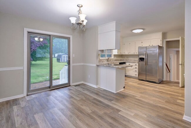 Building Photo - Nicely updated rancher!