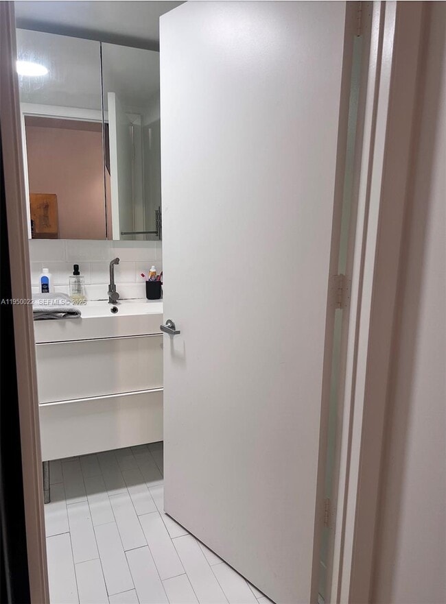 Building Photo - 690 SW 1st Ct