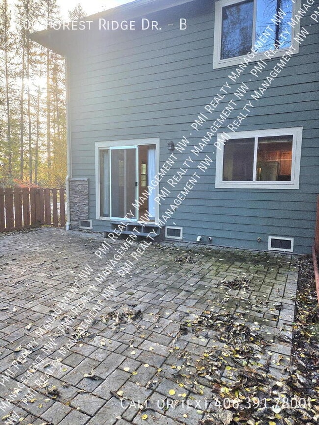 Building Photo - 100 Forest Ridge Dr