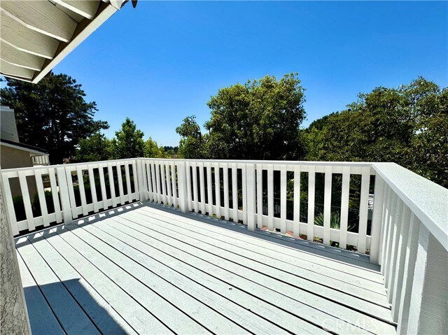 Building Photo - 16073 Crestline Dr