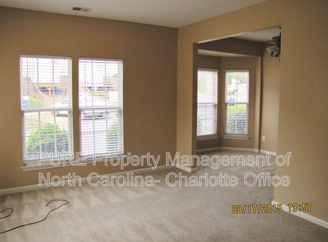 Building Photo - 18040 Delmas Dr