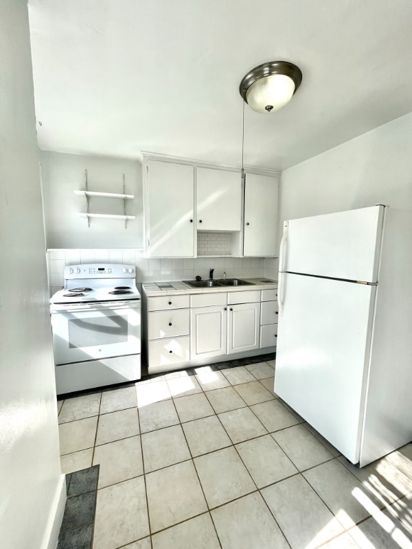 Building Photo - 901 N M St