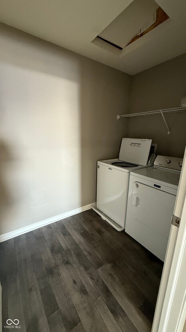 Building Photo - 6923 Bryant Pl