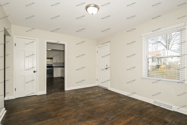 Building Photo - 7624 Stanwood Dr