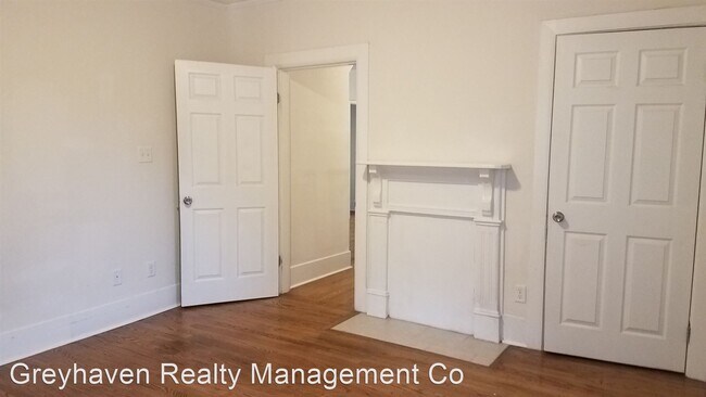 Building Photo - 3 br, 1 bath House - 701 N Market Street