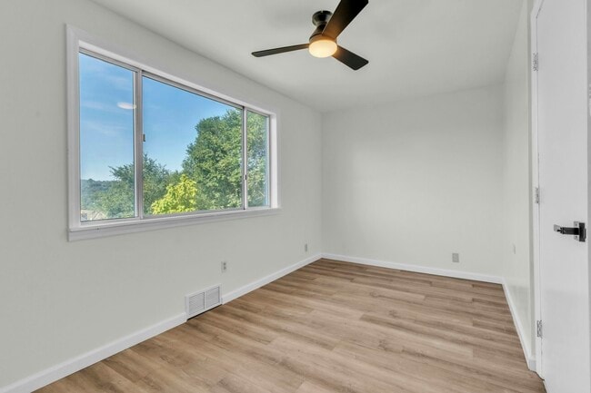 Building Photo - 5311 Wickliff St