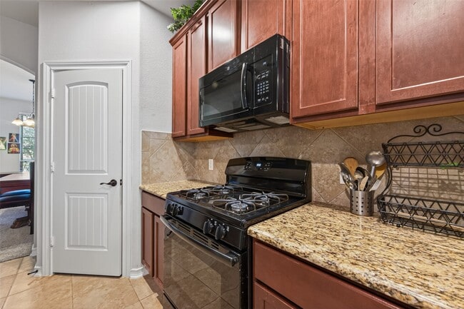 Building Photo - 2310 Shannon Ct