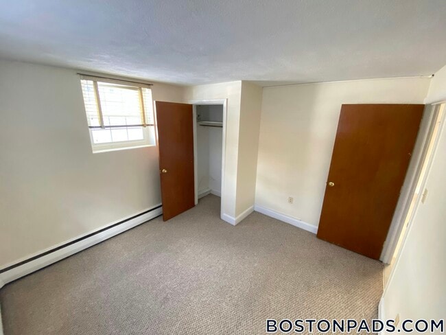 Building Photo - 12 Brattle Dr