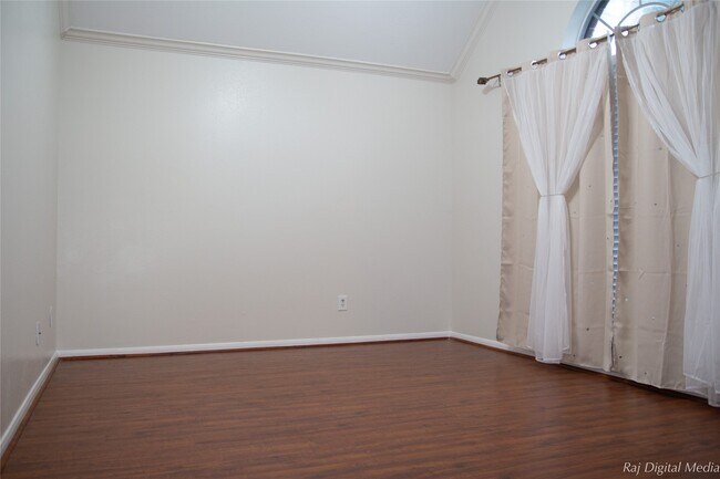 Building Photo - 4918 Pinder Ln