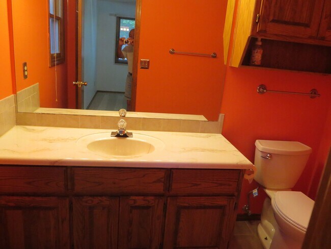 Building Photo - 17 Constance Cir