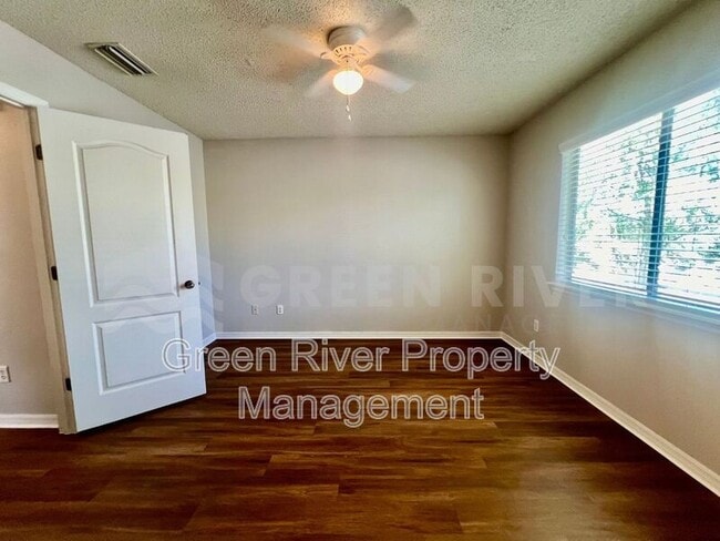 Building Photo - 5285 Brighton Park Ln