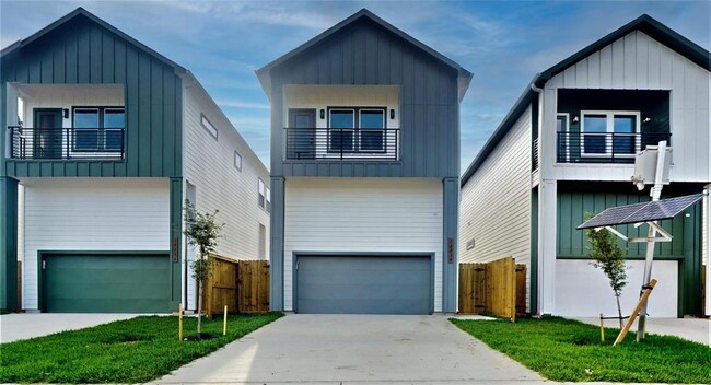 Primary Photo - 12252 Kirkgard Dr