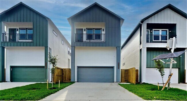 Primary Photo - 12256 Kirkgard Dr
