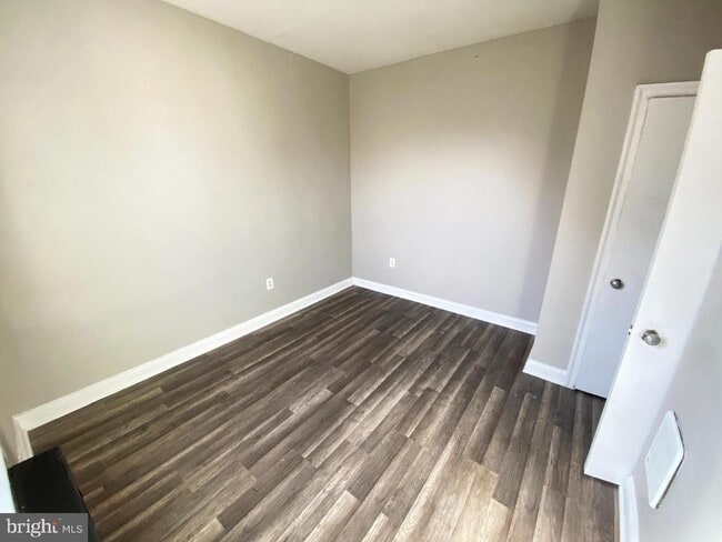 Building Photo - 2930 Frankford Ave