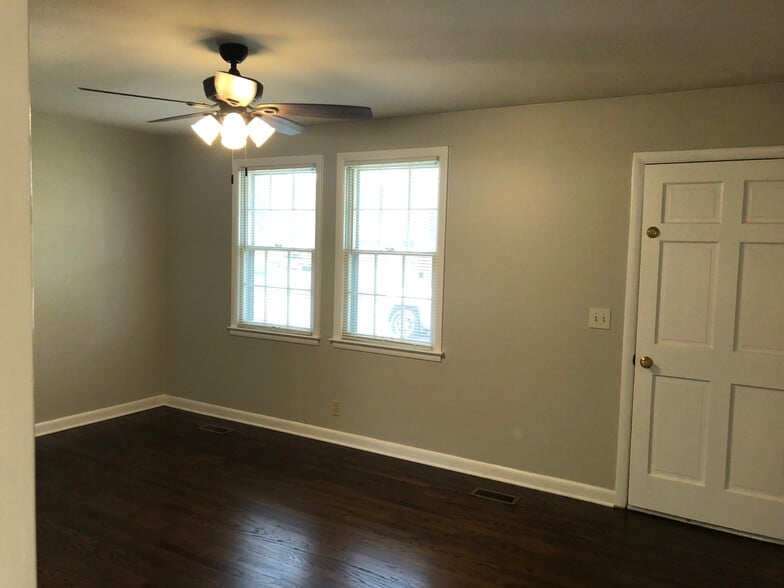 Building Photo - 258 Compton Rd