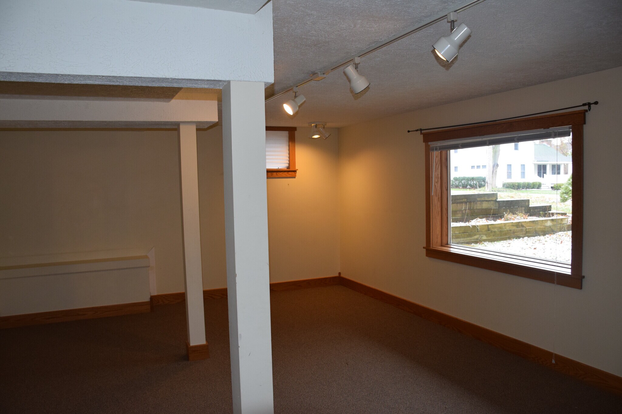 Walk out basement - 67 Union St