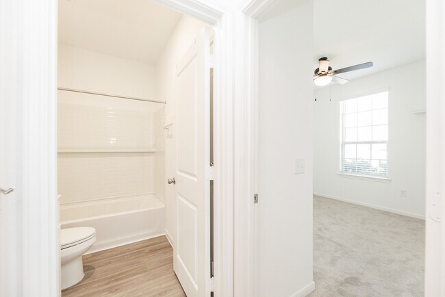 Building Photo - 21119 Sherrell Bay Dr