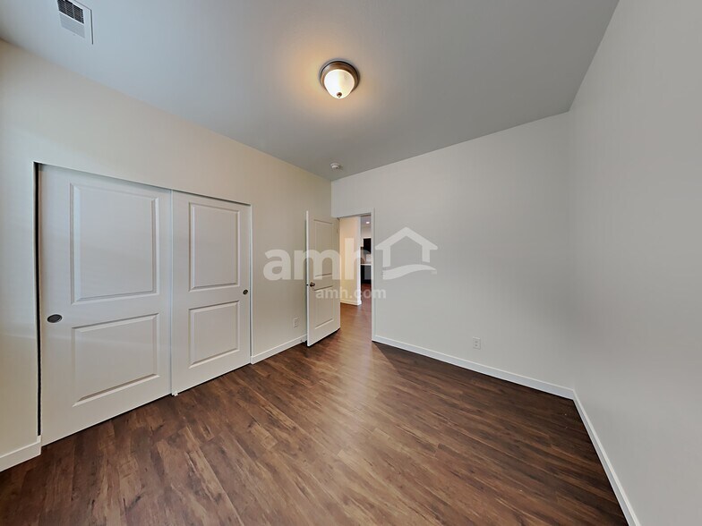 Building Photo - 19429 21st Ave Ct E
