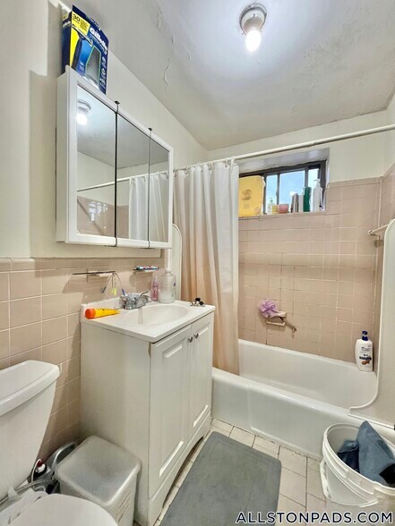 Building Photo - 26 Allston St