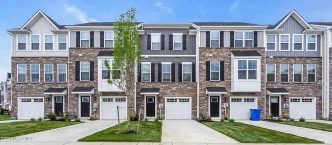 Building Photo - 9 Foxwood Dr