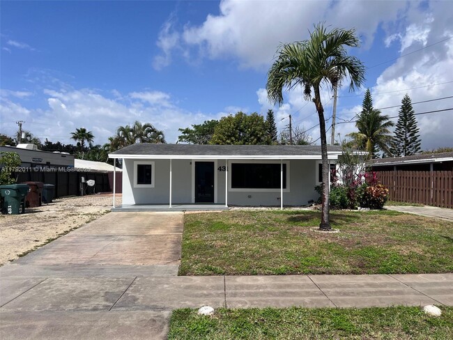 Primary Photo - 431 NE 58th Ct