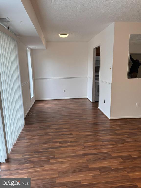 Building Photo - 7597 Gales Ct