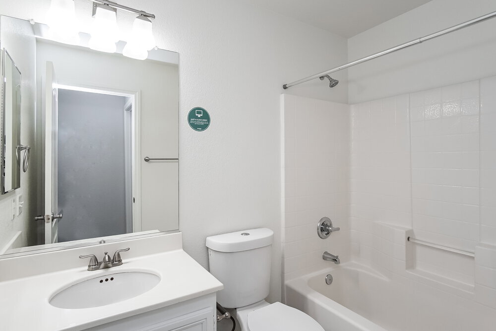 Building Photo - 186 Carlsbad Caverns St