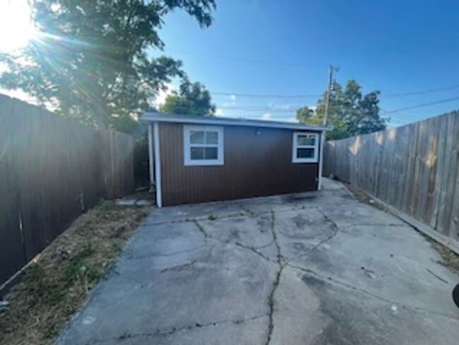 Building Photo - 4022 Lowman St