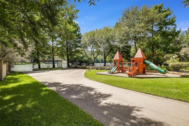Building Photo - 2625 Arion Cir