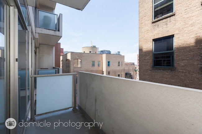 Building Photo - 630 N Franklin St