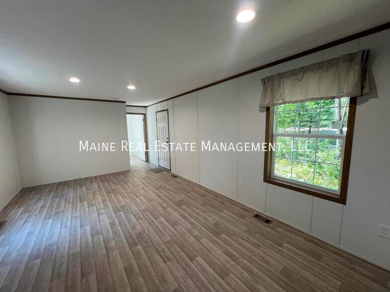 Building Photo - 135 Penney Ln