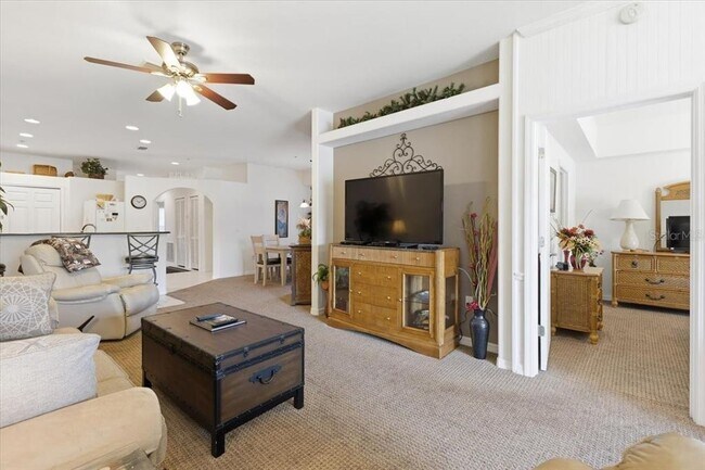 Building Photo - 102 NATURES Way