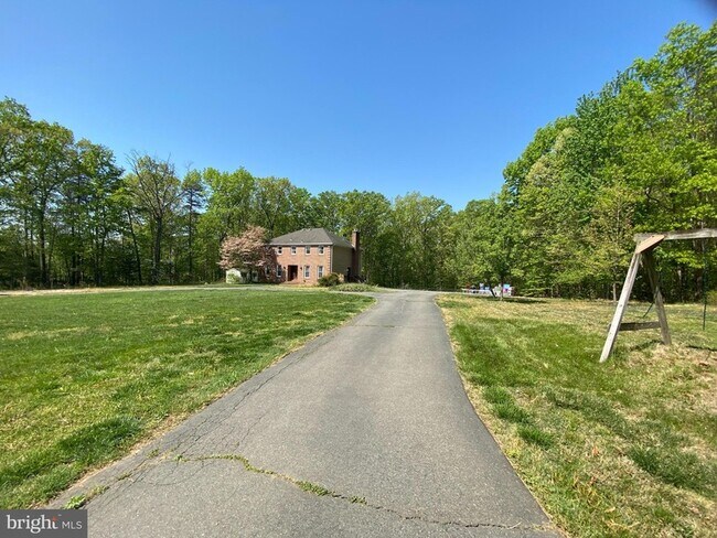 Building Photo - 14917 Lee Hwy