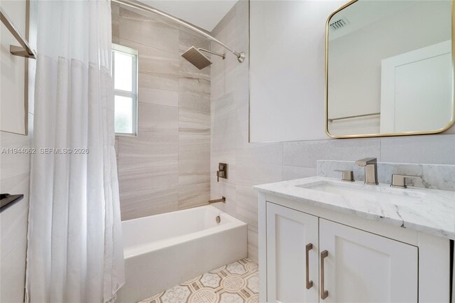 Building Photo - 6356 SW 14th St