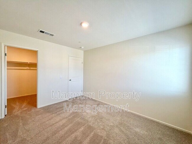 Building Photo - 31097 Water Beech Dr