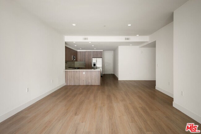 Building Photo - 3651 Regal Pl