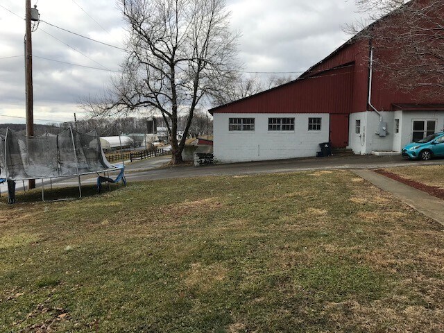 Building Photo - 155 King Rd