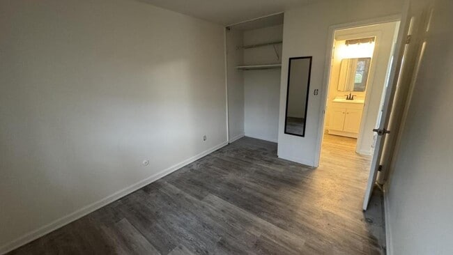 Building Photo - 314 College Park Dr