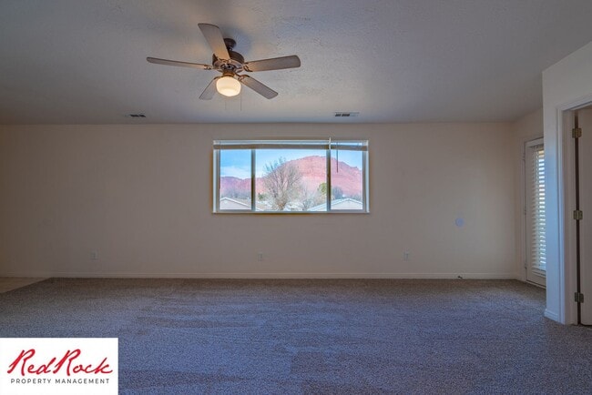 Building Photo - Enjoy Scenic Ivins Living – 3-Bed, 2-Bath ...