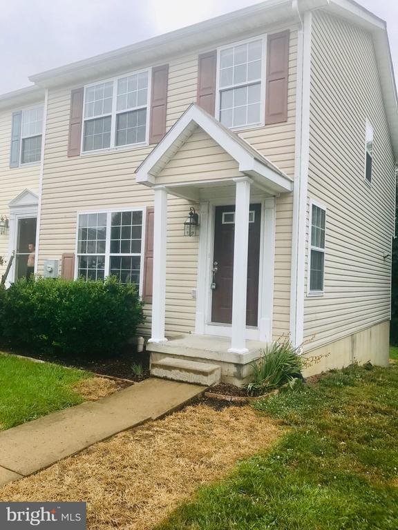 Building Photo - 209 Copperfield Ln