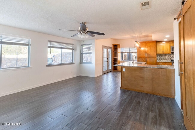 Building Photo - 7037 Luz De Espejo Dr