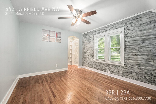 Building Photo - 542 Fairfield Ave NW